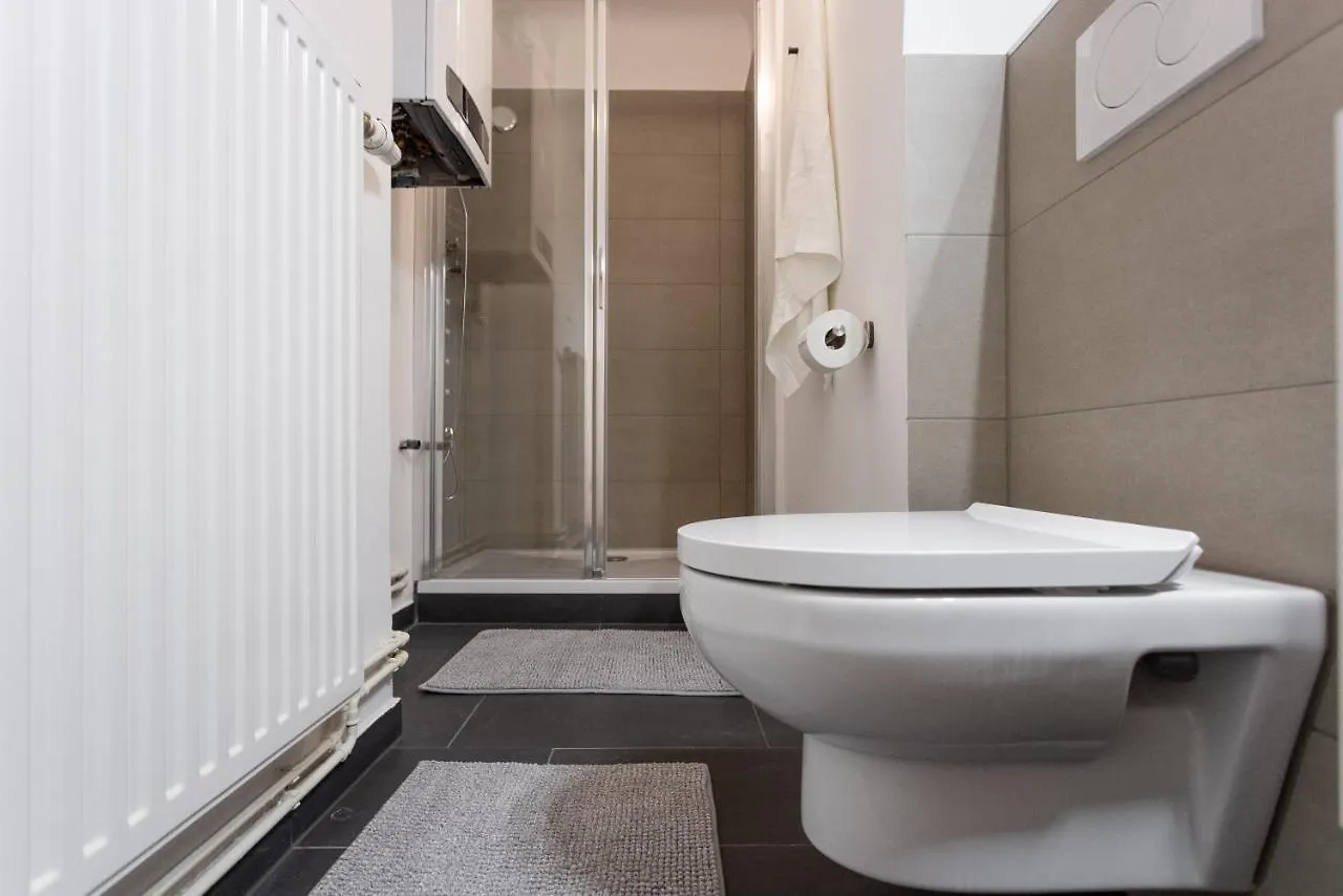 Chic 1-Bed Apt By Canal Walk To Historic Centre Vienna 0*,  Austria