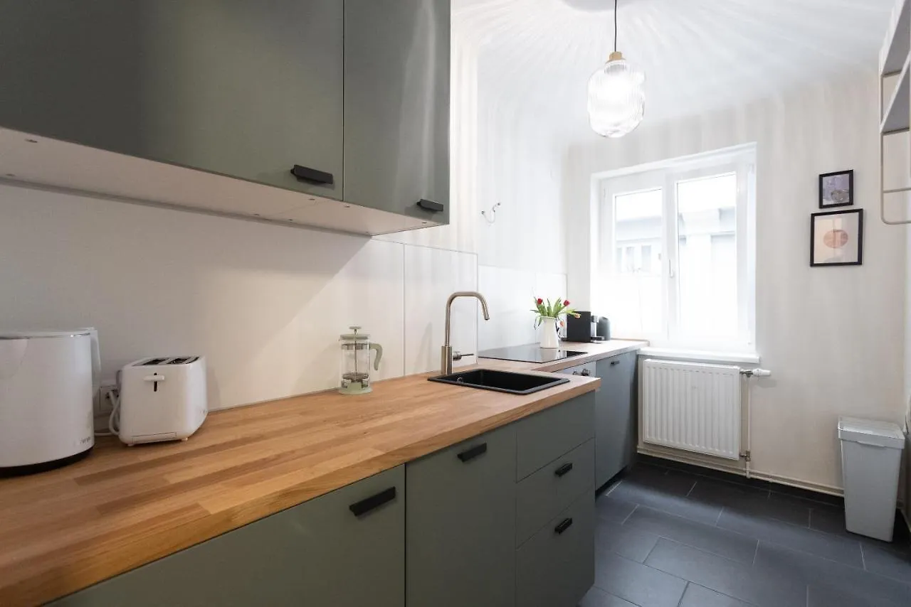 Chic 1-Bed Apt By Canal Walk To Historic Centre Vienna
