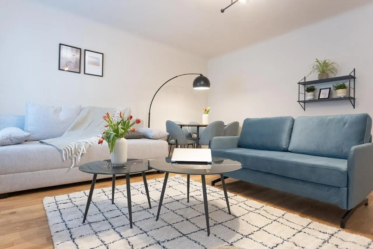 Chic 1-Bed Apt By Canal Walk To Historic Centre location