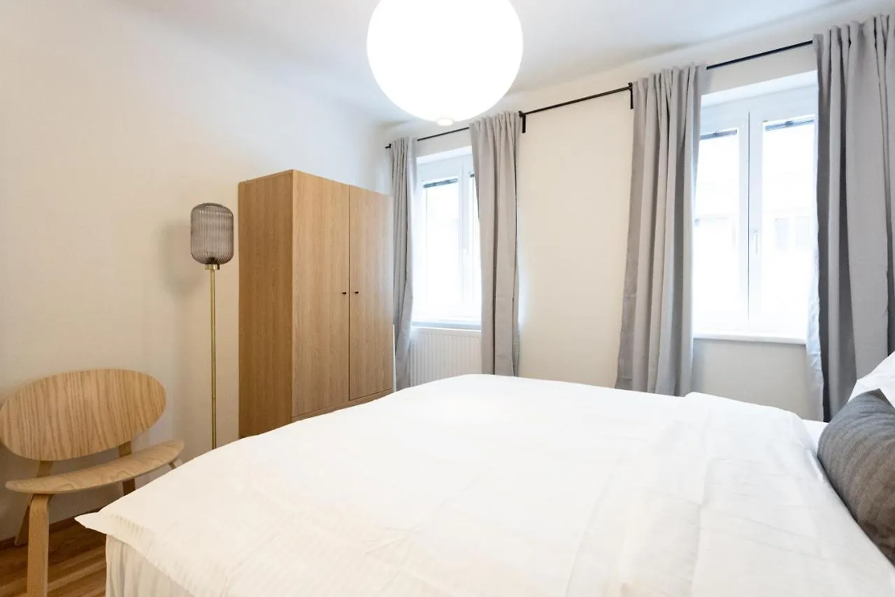 Chic 1-Bed Apt By Canal Walk To Historic Centre Vienna Austria